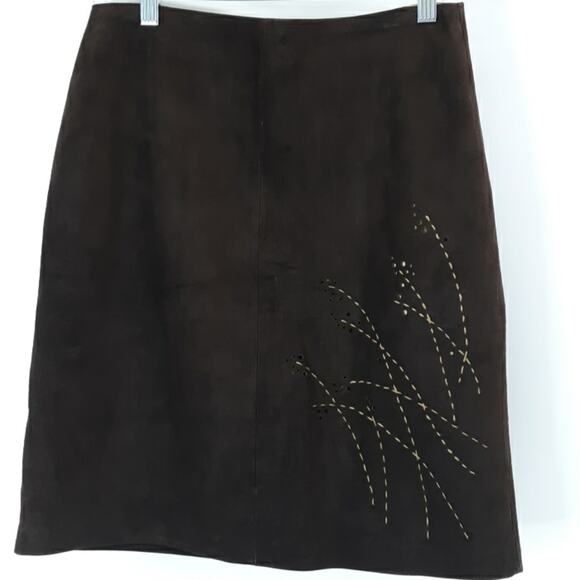 Ann Taylor LOFT Brown‎ Leather Suede Skirt Size 8P Embroidery & Eyelet Accents - Picture 1 of 7